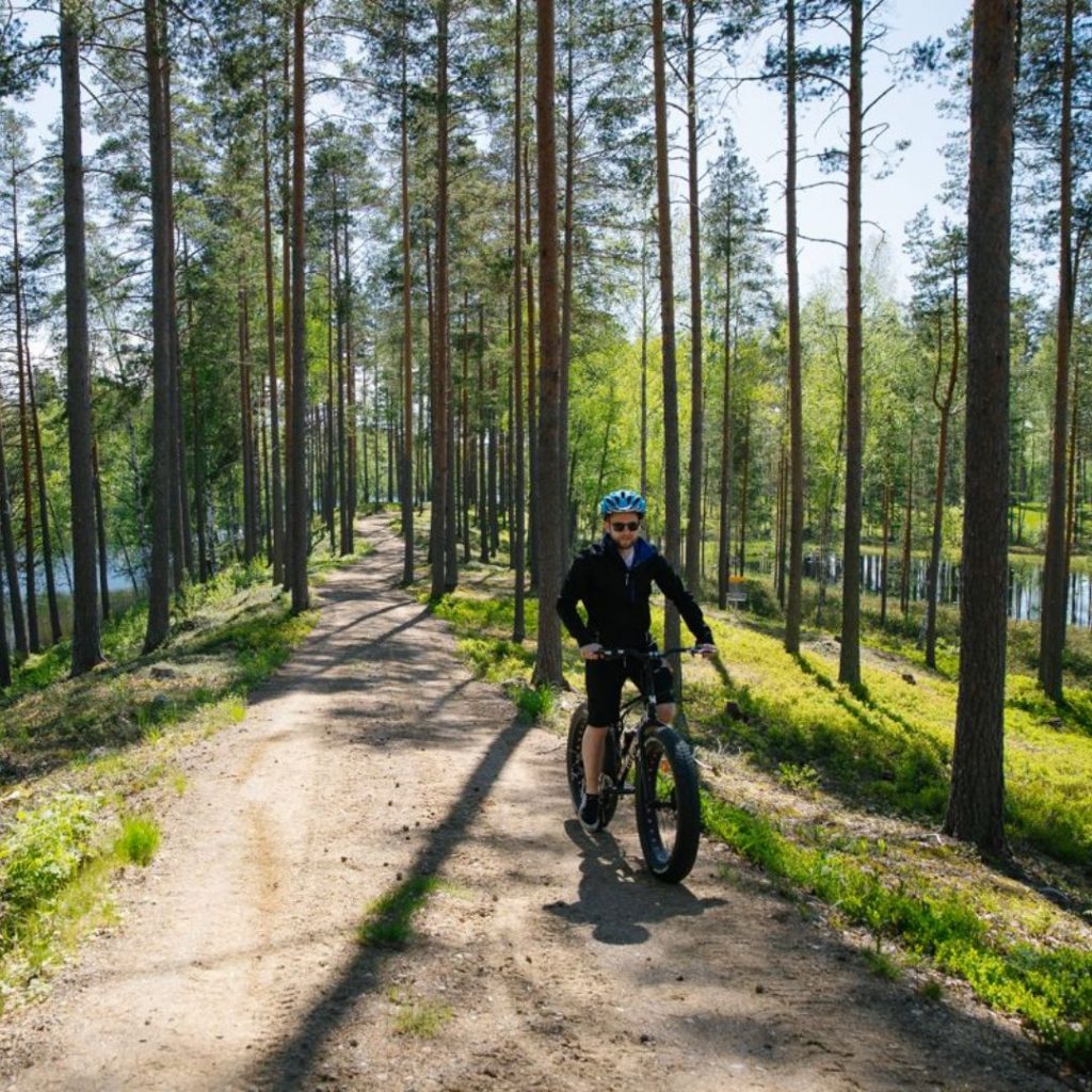 Lähde maastopyöräilemään WHD Gårdin Fatbikeilla